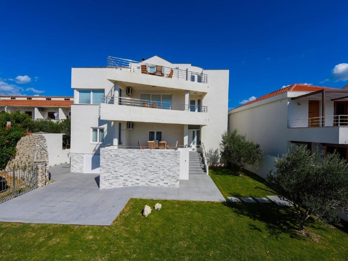 Modern Villa In Nin With Terrace ภายนอก รูปภาพ