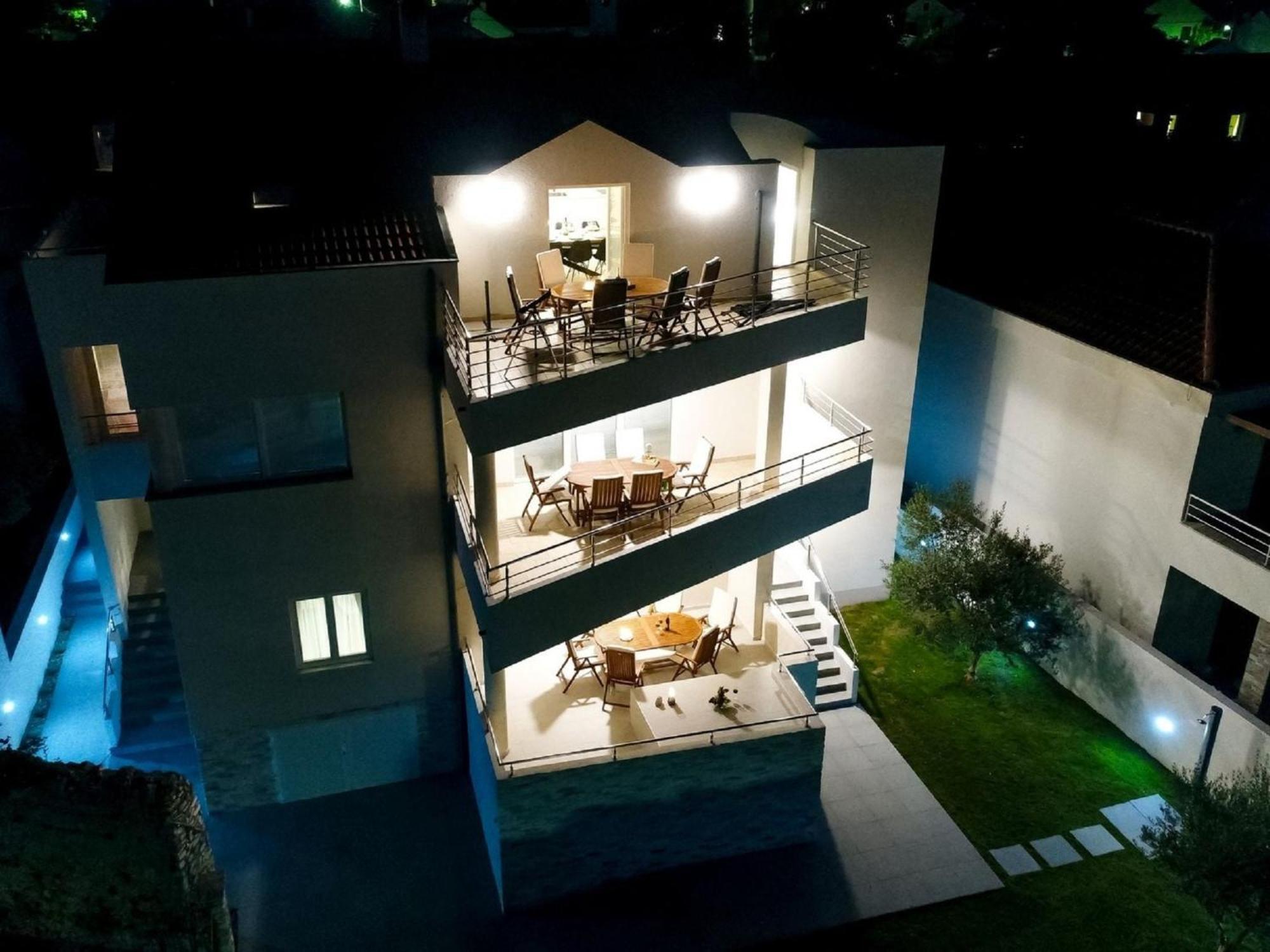 Modern Villa In Nin With Terrace ภายนอก รูปภาพ