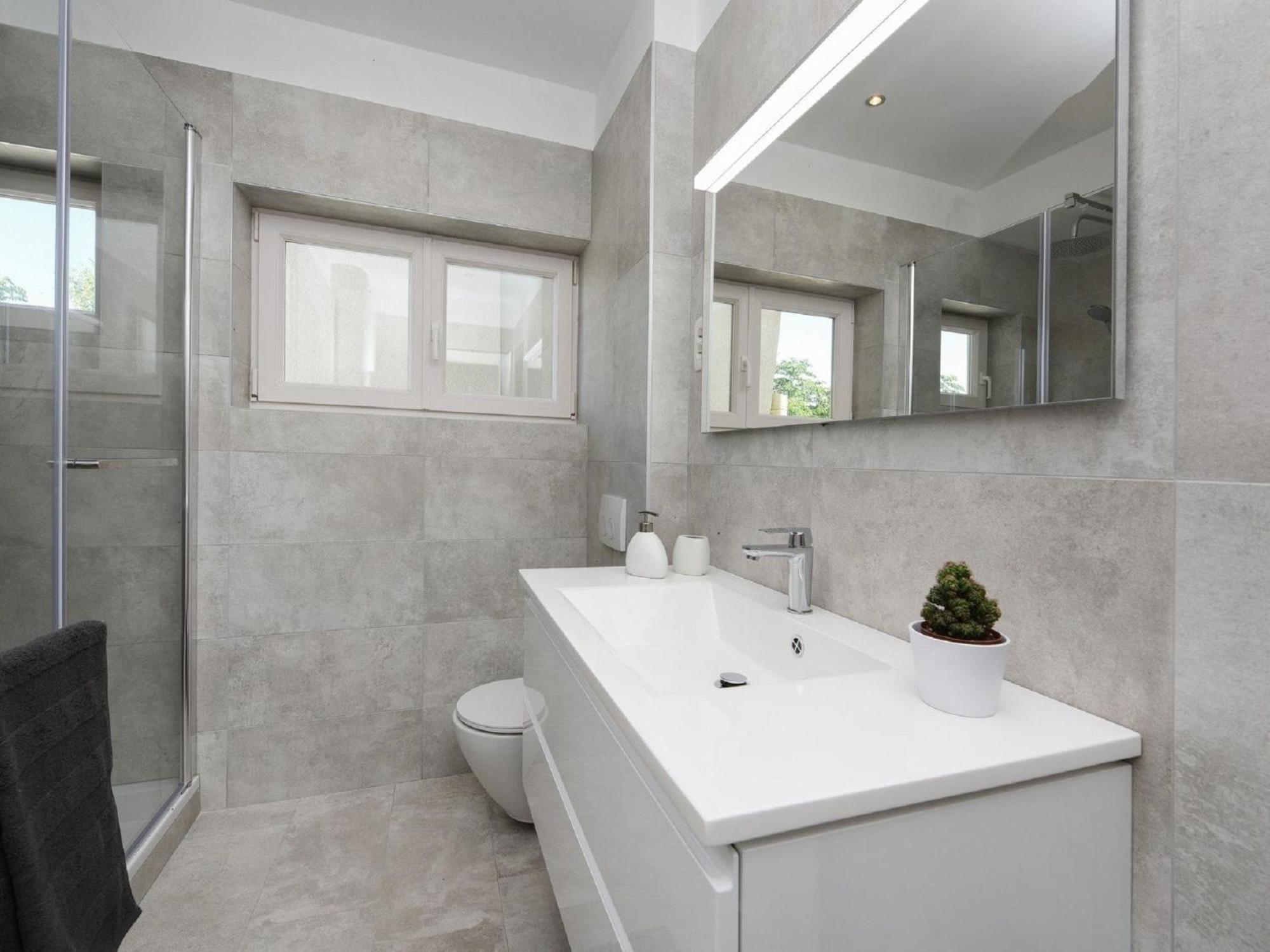 Modern Villa In Nin With Terrace ภายนอก รูปภาพ