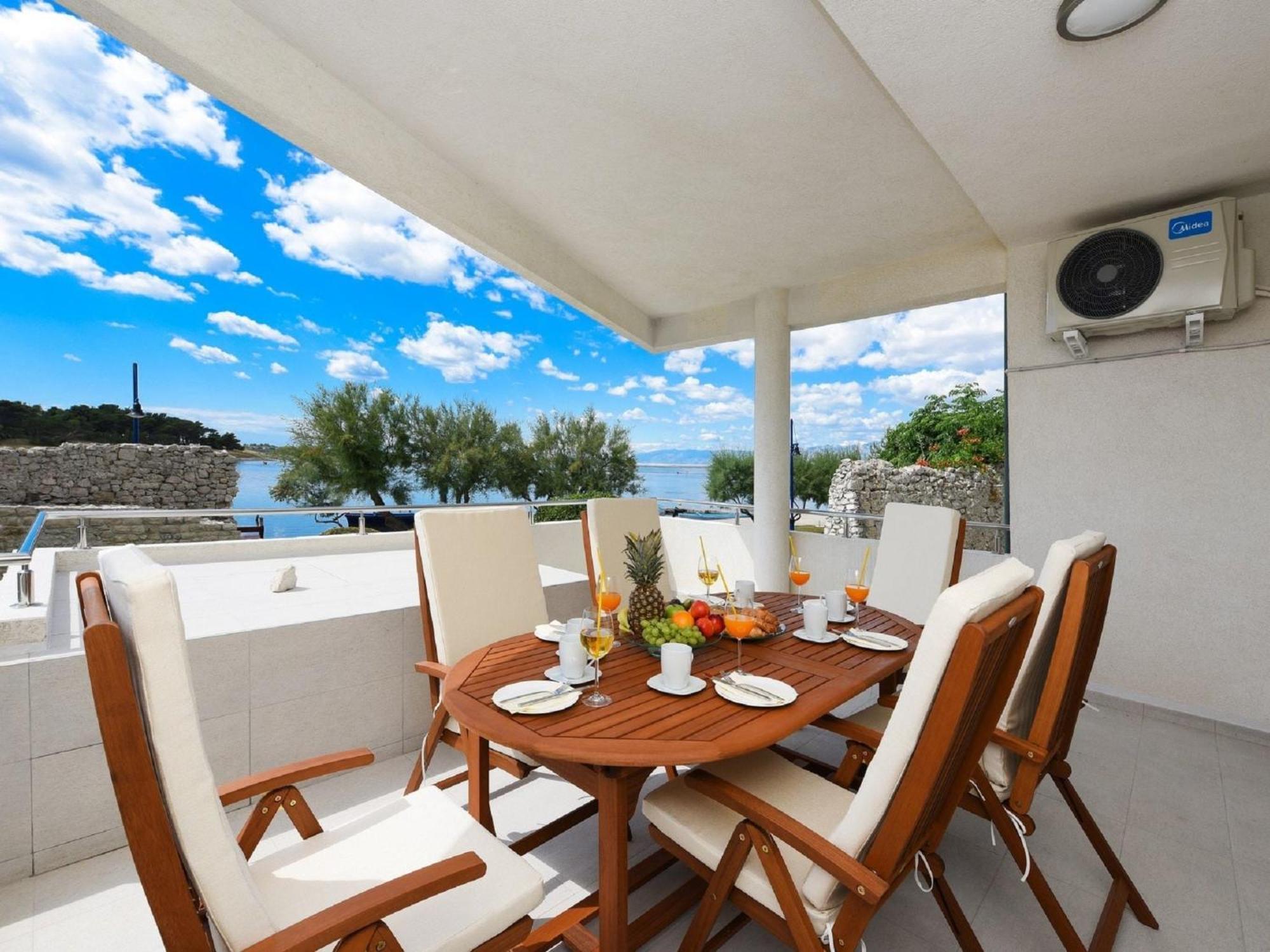 Modern Villa In Nin With Terrace ภายนอก รูปภาพ