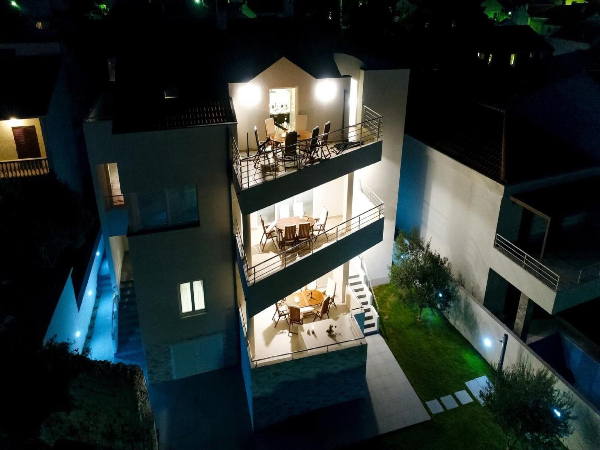 Modern Villa In Nin With Terrace ภายนอก รูปภาพ